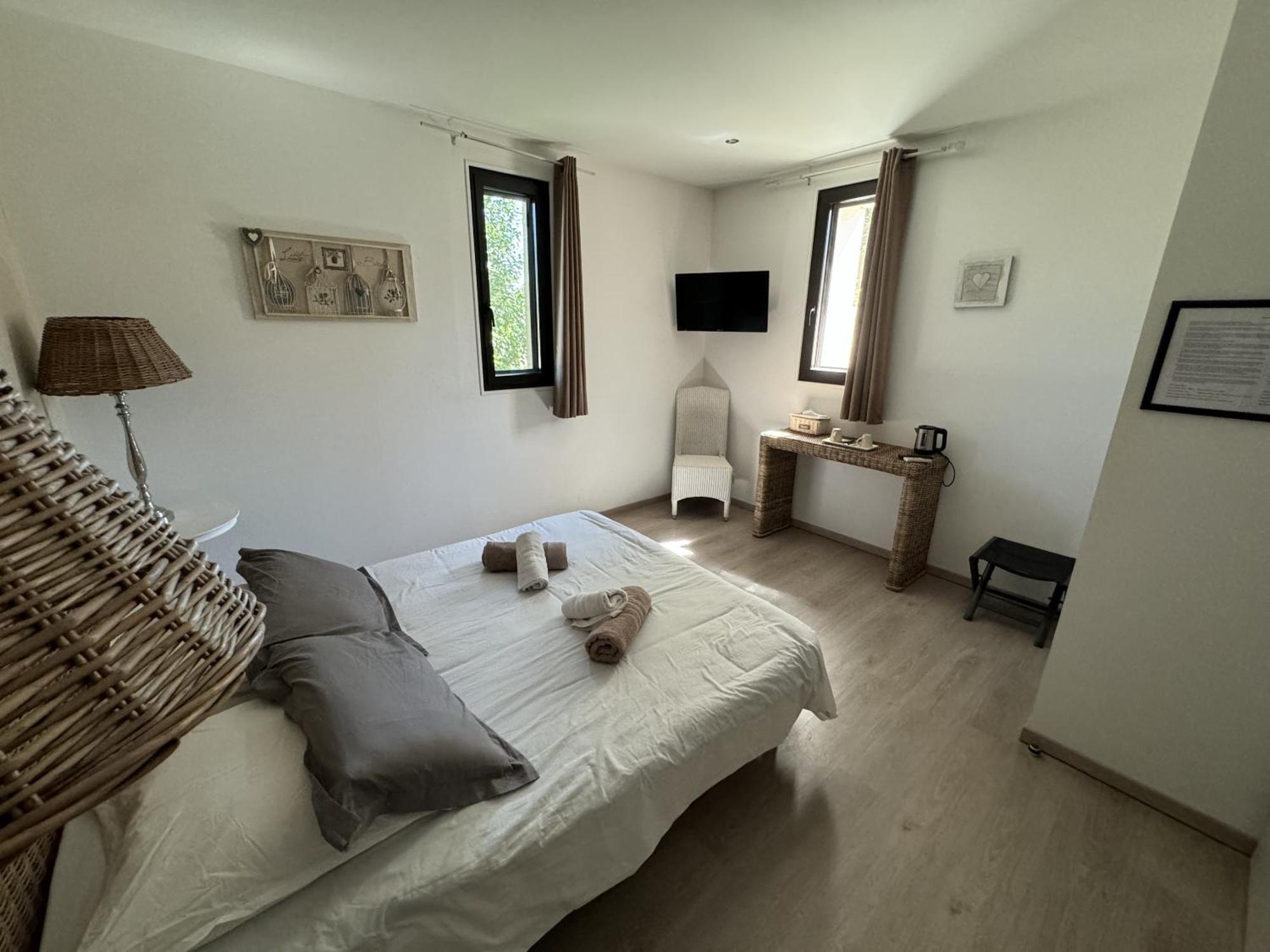B&B Maison D'Hote Et Gite Mas D'Eymard Arles Ruang foto